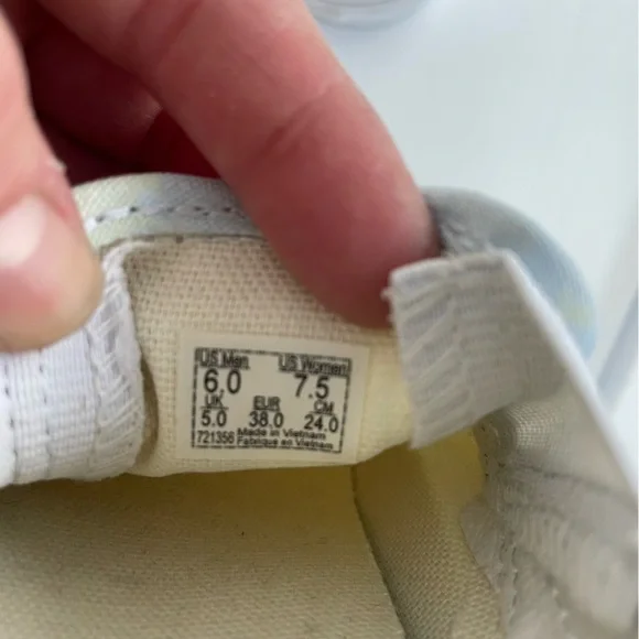 New Vans Multicolor Tie-Dye Slip-On Shoes - Picture 4 of 4